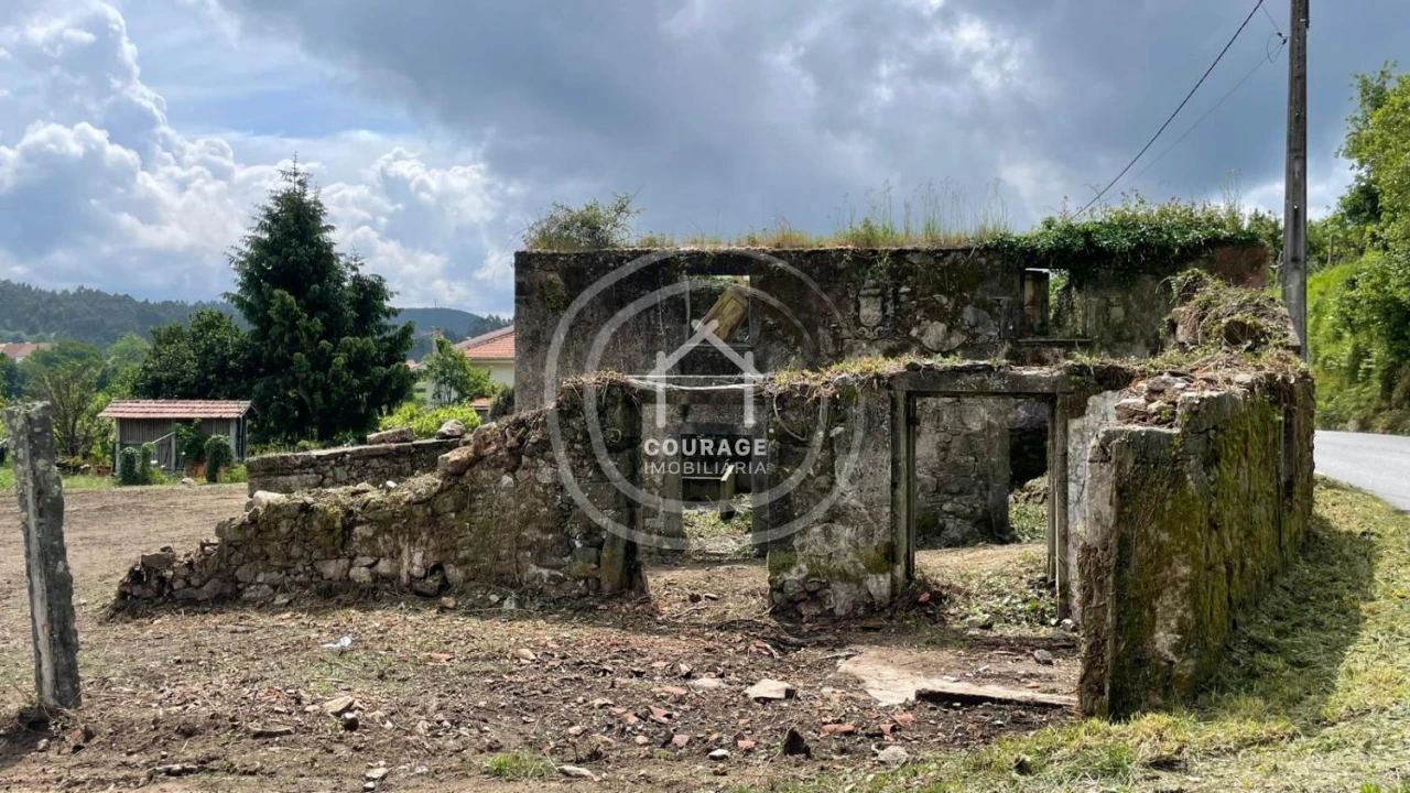 Moradia T3 para Venda em Candemil e Gondar Foto 4
