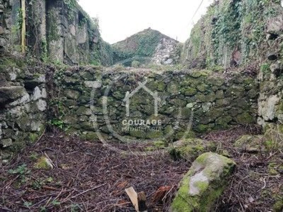 Moradia T3 para Venda em Candemil e Gondar Foto 20