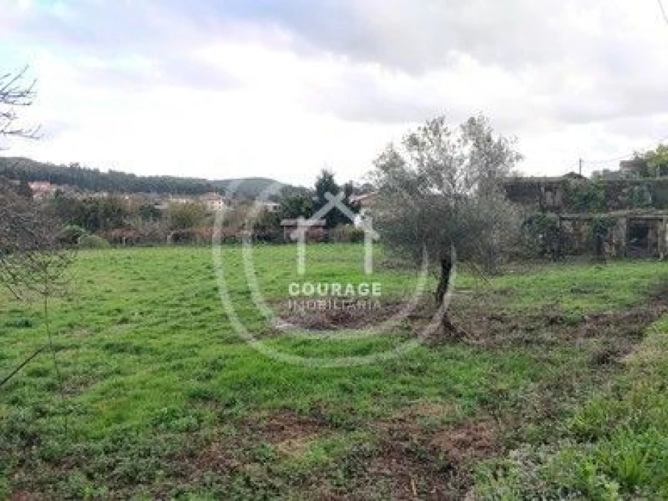 Moradia T3 para Venda em Candemil e Gondar Foto 16