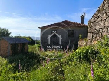 Moradia T3 para Venda em Romarigães