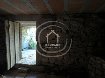 Moradia T3 para Venda em Romarigães