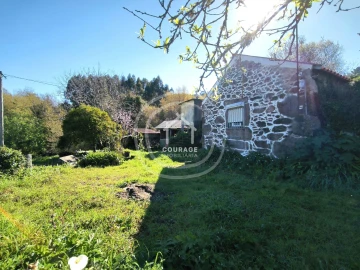 Moradia T2 para Venda em Cornes