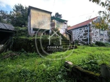 Moradia T2 para Venda em Cornes