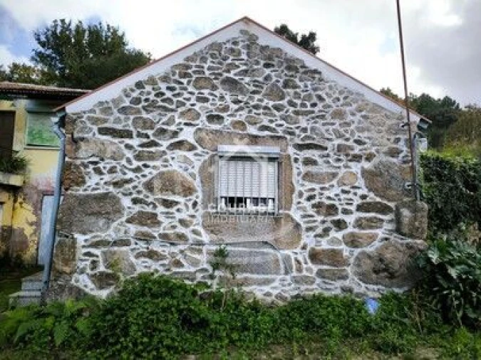 Moradia T2 para Venda em Cornes Foto 6