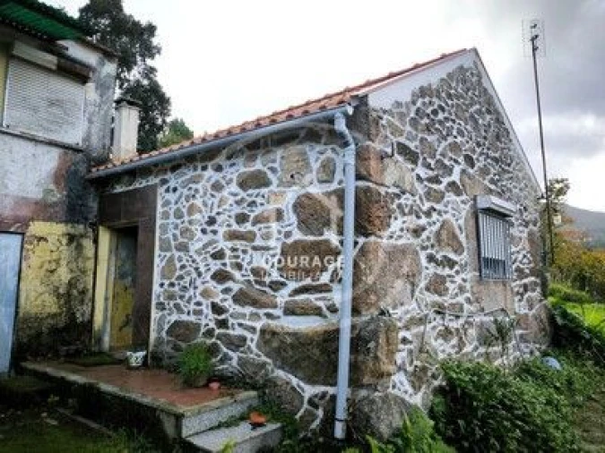 Moradia T2 para Venda em Cornes Foto 5