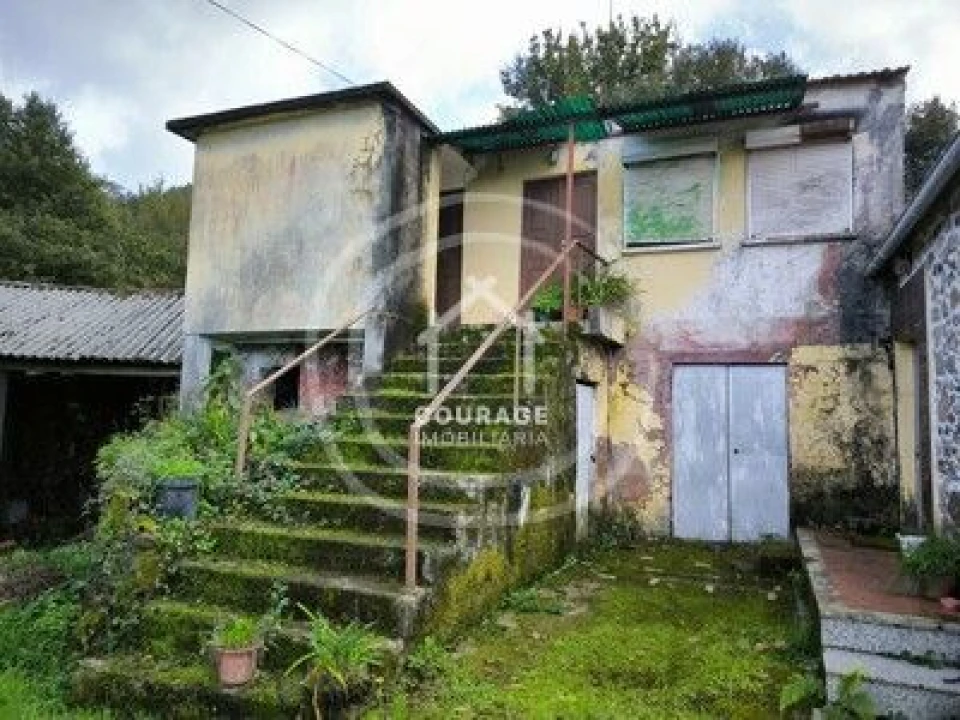 Moradia T2 para Venda em Cornes Foto 4