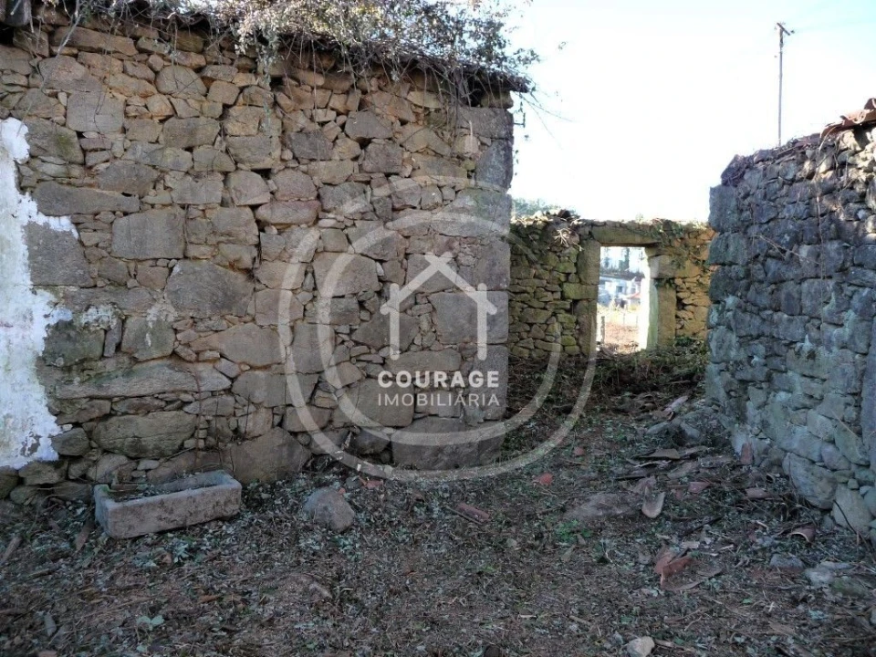 Moradia T3 para Venda em Agualonga Foto 22