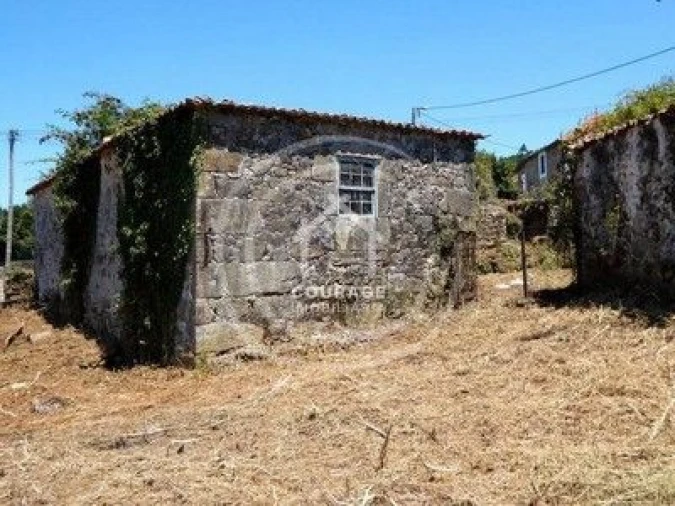 Moradia T3 para Venda em Agualonga Foto 2