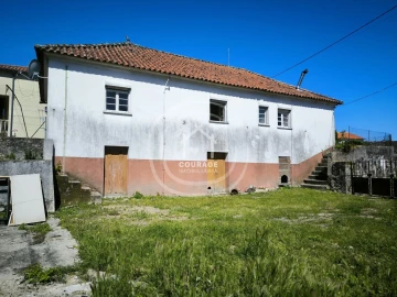 Moradia T3 para Venda em Castanheira