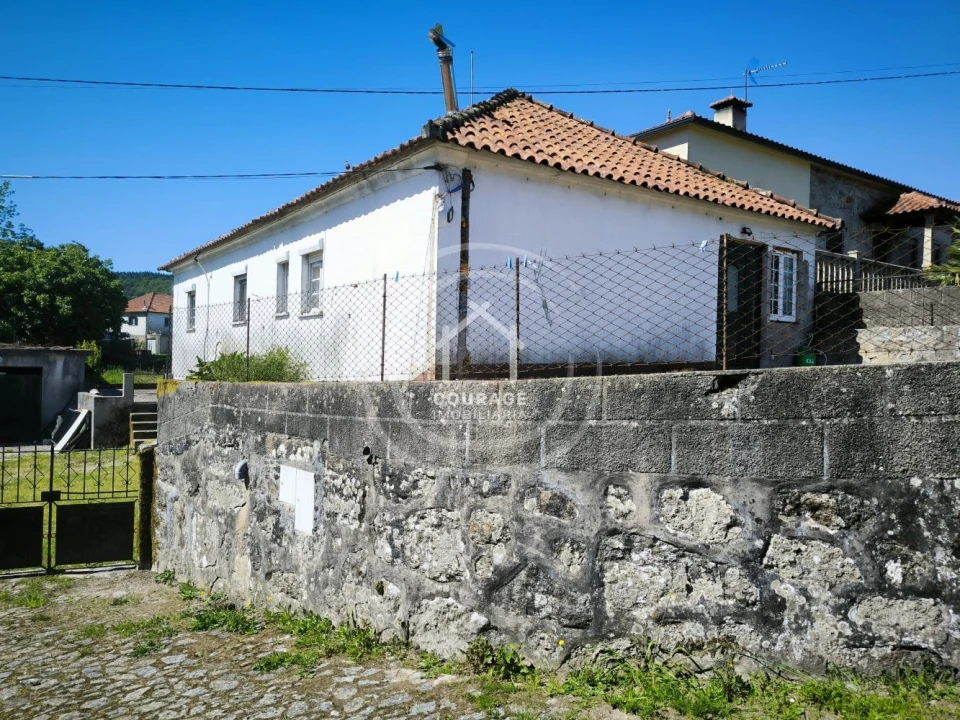 Moradia T3 para Venda em Castanheira Foto 1