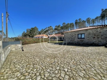 Moradia T3 para Venda em Agualonga