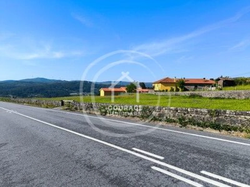 Terreno para Venda em Paredes de Coura e Resende Foto 2
