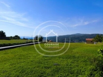 Terreno para Venda em Paredes de Coura e Resende