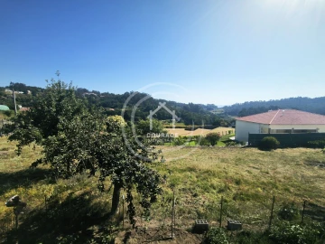 Terreno para Venda em Paredes de Coura e Resende