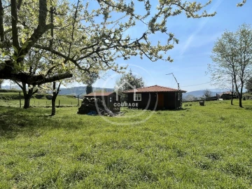 Moradia T2 para Venda em Formariz e Ferreira