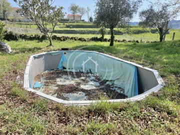 Moradia T2 para Venda em Formariz e Ferreira