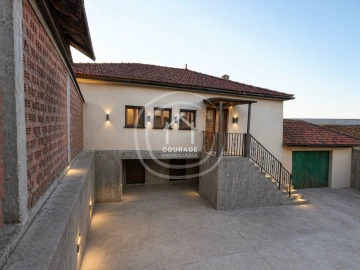 Moradia T2 para Venda em Coura