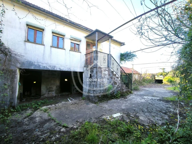 Moradia T2 para Venda em Coura Foto 6
