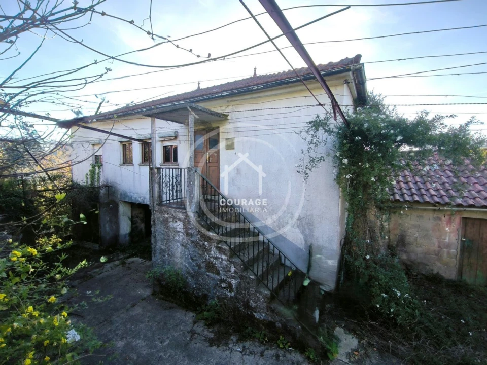 Moradia T2 para Venda em Coura Foto 3