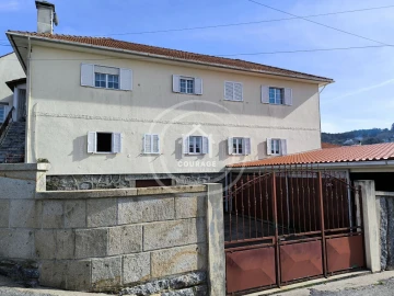 Moradia T5 para Venda em Paredes de Coura e Resende