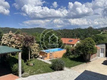 Moradia T5 para Venda em Cunha