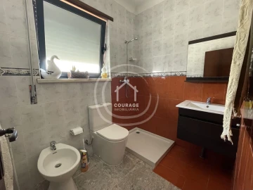 Moradia T5 para Venda em Cunha
