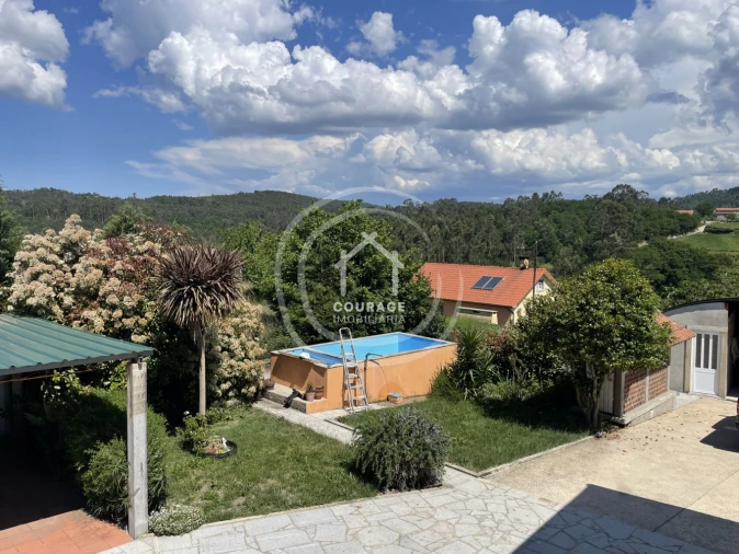 Moradia T5 para Venda em Cunha Foto 34