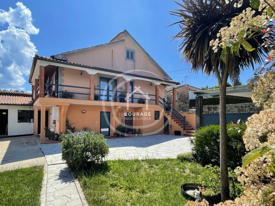 Moradia T5 para Venda em Cunha Foto 2