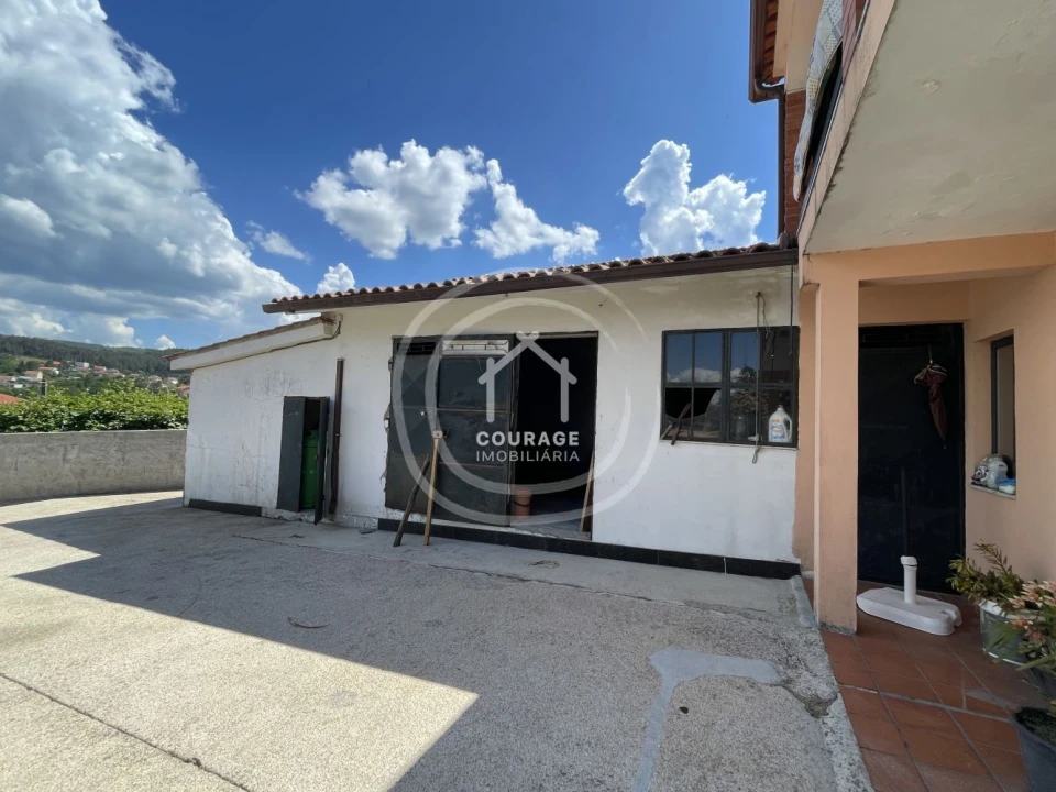 Moradia T5 para Venda em Cunha Foto 43