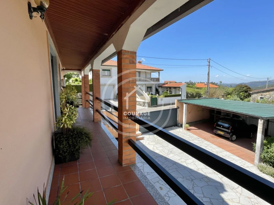 Moradia T5 para Venda em Cunha Foto 32