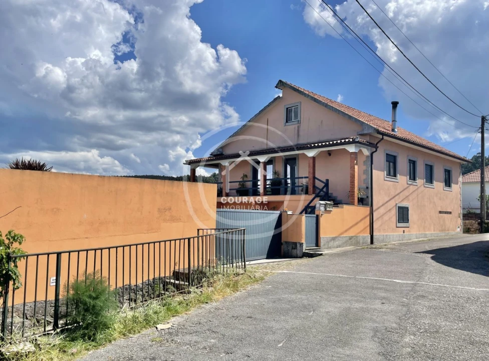 Moradia T5 para Venda em Cunha Foto 45