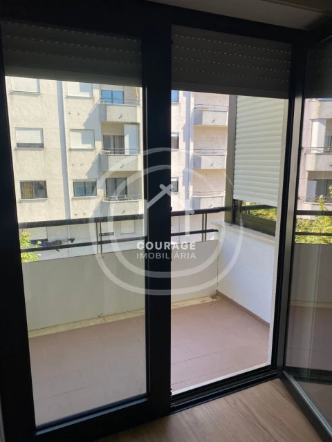 Apartamento T3 para Arrendamento em Darque