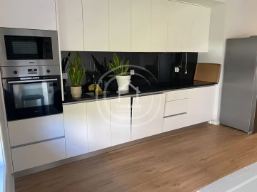 Apartamento T3 para Arrendamento em Darque