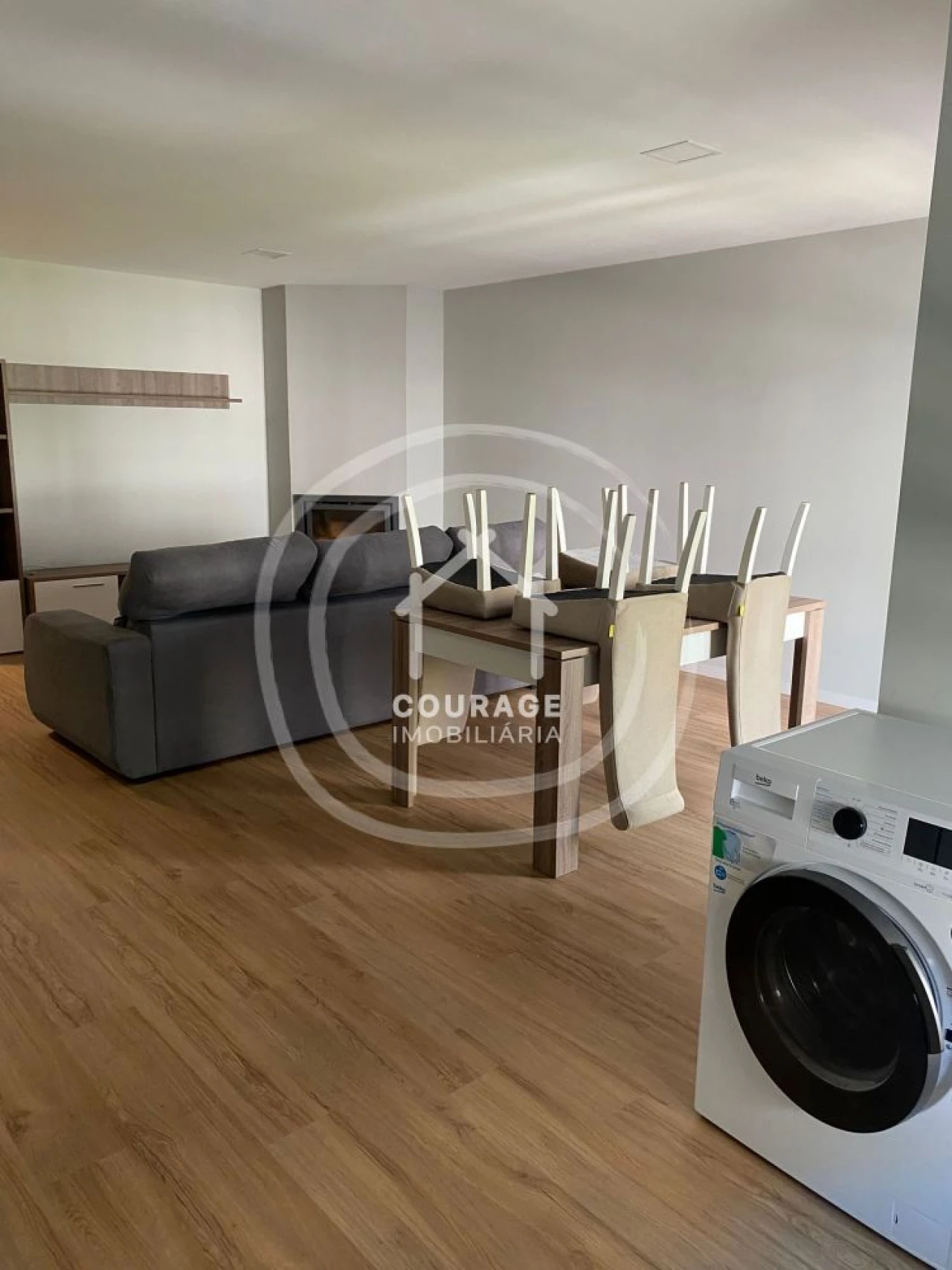 Apartamento T3 para Arrendamento em Darque Foto 5