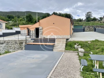 Moradia T3 para Venda em Candemil e Gondar