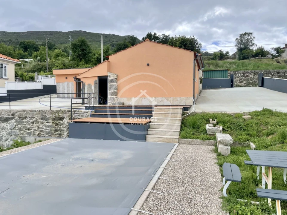 Moradia T3 para Venda em Candemil e Gondar Foto 34
