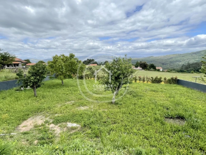 Moradia T3 para Venda em Candemil e Gondar Foto 37
