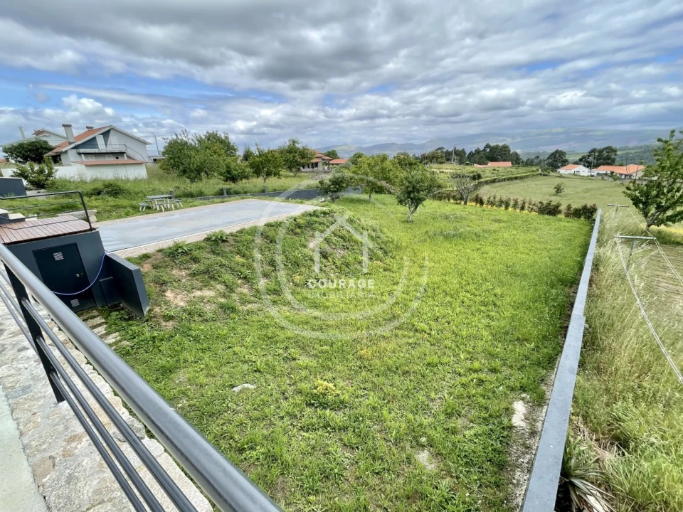 Moradia T3 para Venda em Candemil e Gondar Foto 31