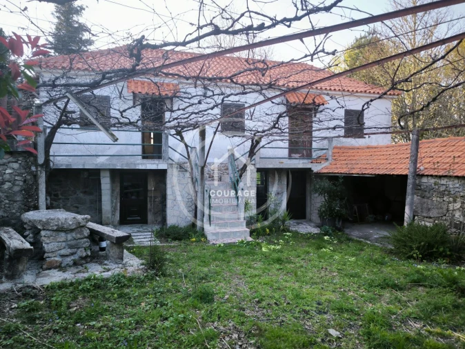 Moradia T3 para Venda em Rubiães Foto 35