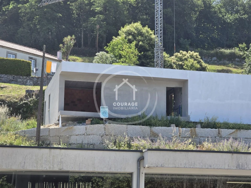Moradia T2 para Venda em Paredes de Coura e Resende Foto 2