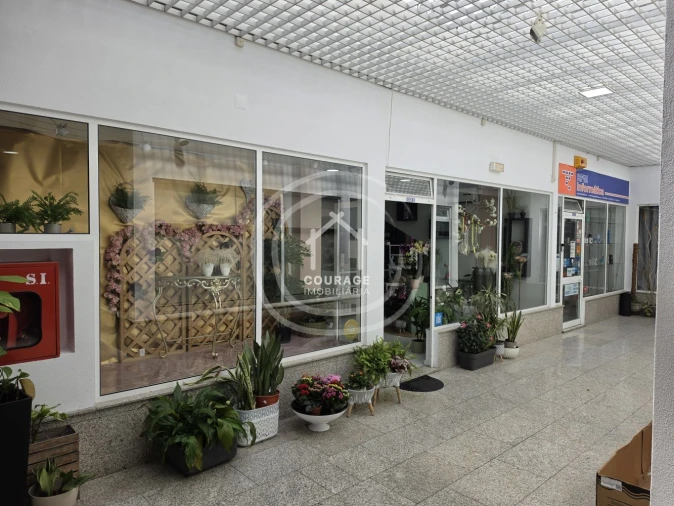 Loja para Venda em Paredes de Coura e Resende Foto 11