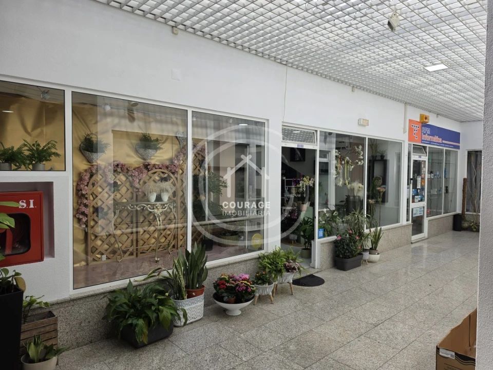 Loja para Venda em Paredes de Coura e Resende Foto 11