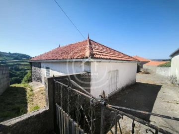 Moradia T3 para Venda em Bico e Cristelo