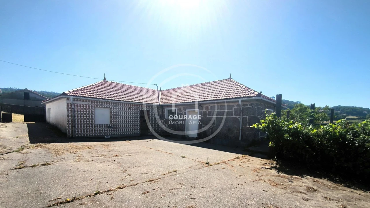 Moradia T3 para Venda em Bico e Cristelo Foto 27