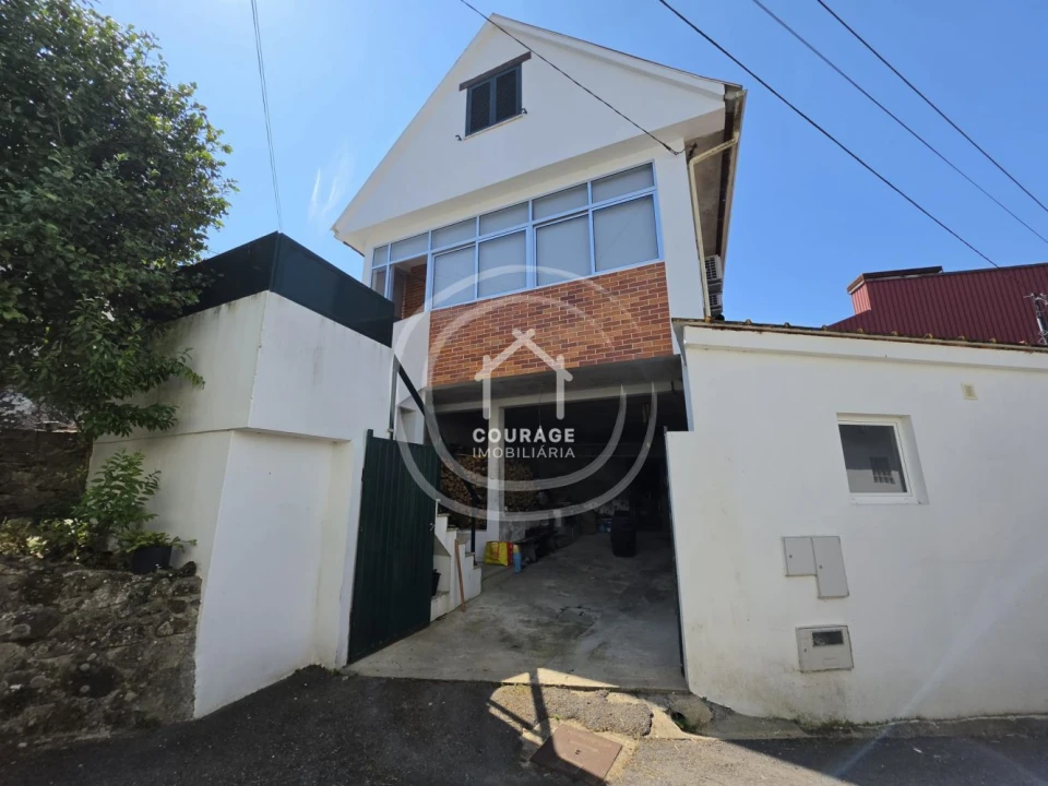 Moradia T3 para Venda em Infesta Foto 4
