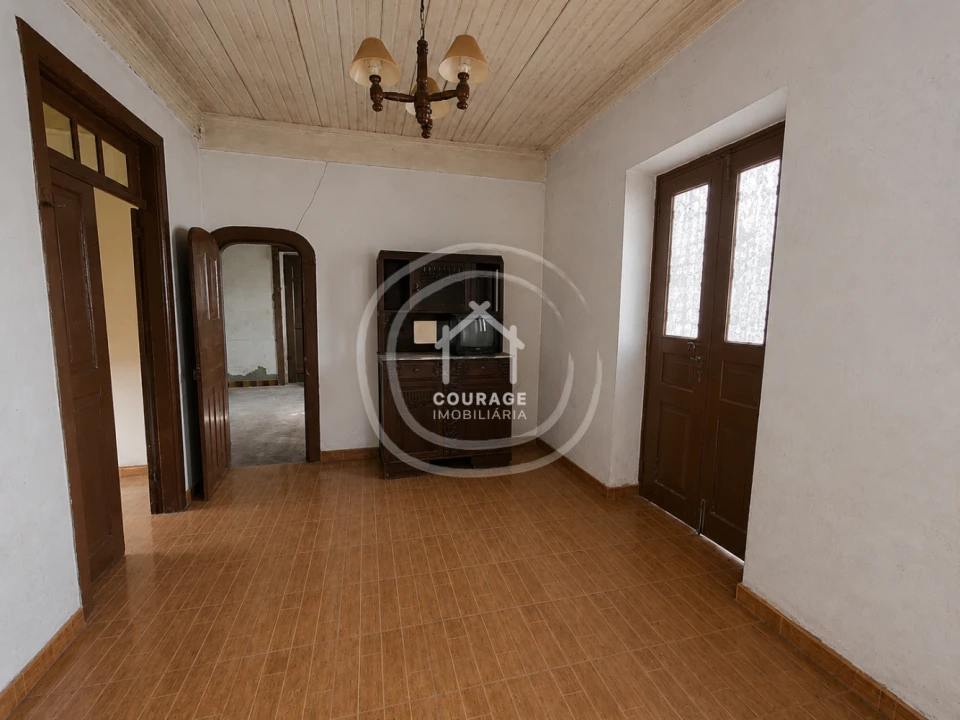 Moradia T3 para Venda em Coura Foto 31