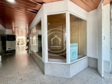 Loja para Arrendamento em Paredes de Coura e Resende