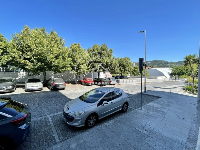 Loja para Arrendamento em Paredes de Coura e Resende Foto 15