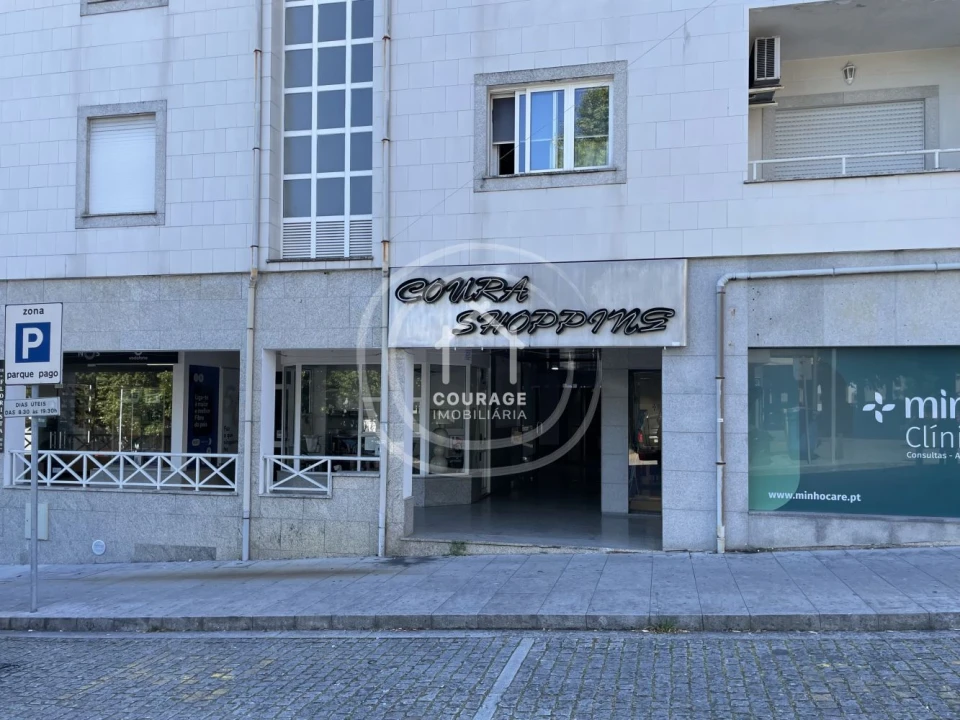 Loja para Arrendamento em Paredes de Coura e Resende Foto 5