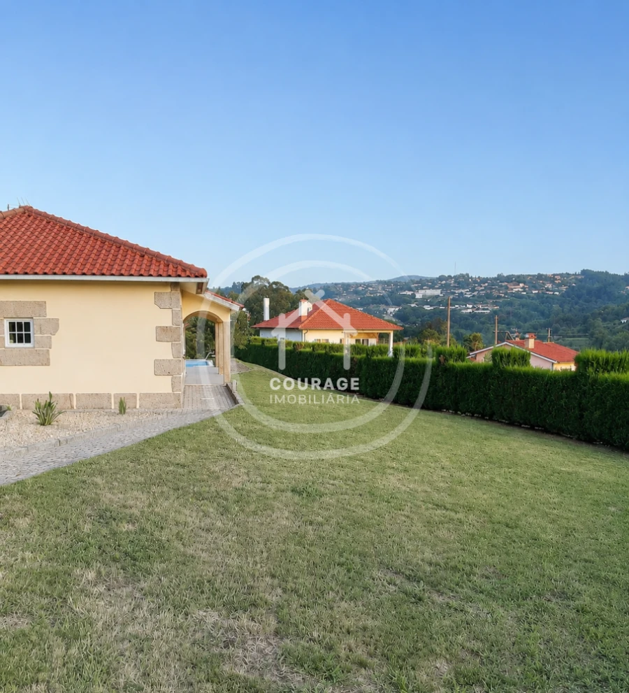 Moradia T3 para Venda em Formariz e Ferreira Foto 16